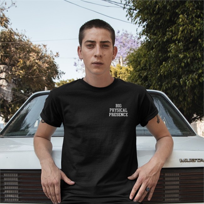 Big Cat Barstool Stor Big Physical Presence Tee Black
