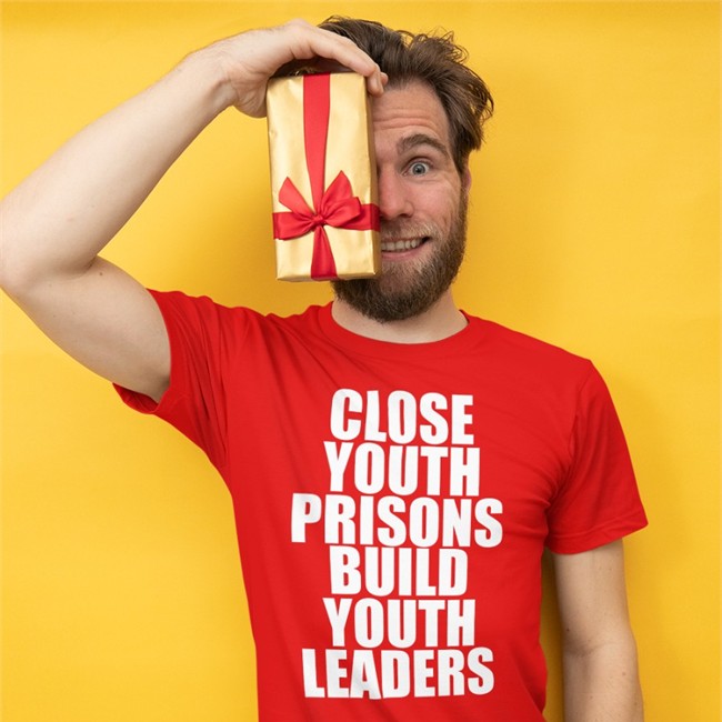 Dígame Concejal Close Youth Prisons Build Youth Leaders Hoodie RSGAT